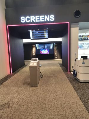 スクリーンへ続く道