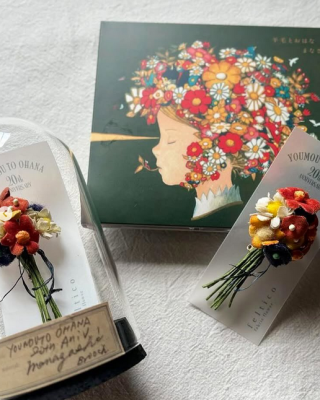 まなざしのブローチ